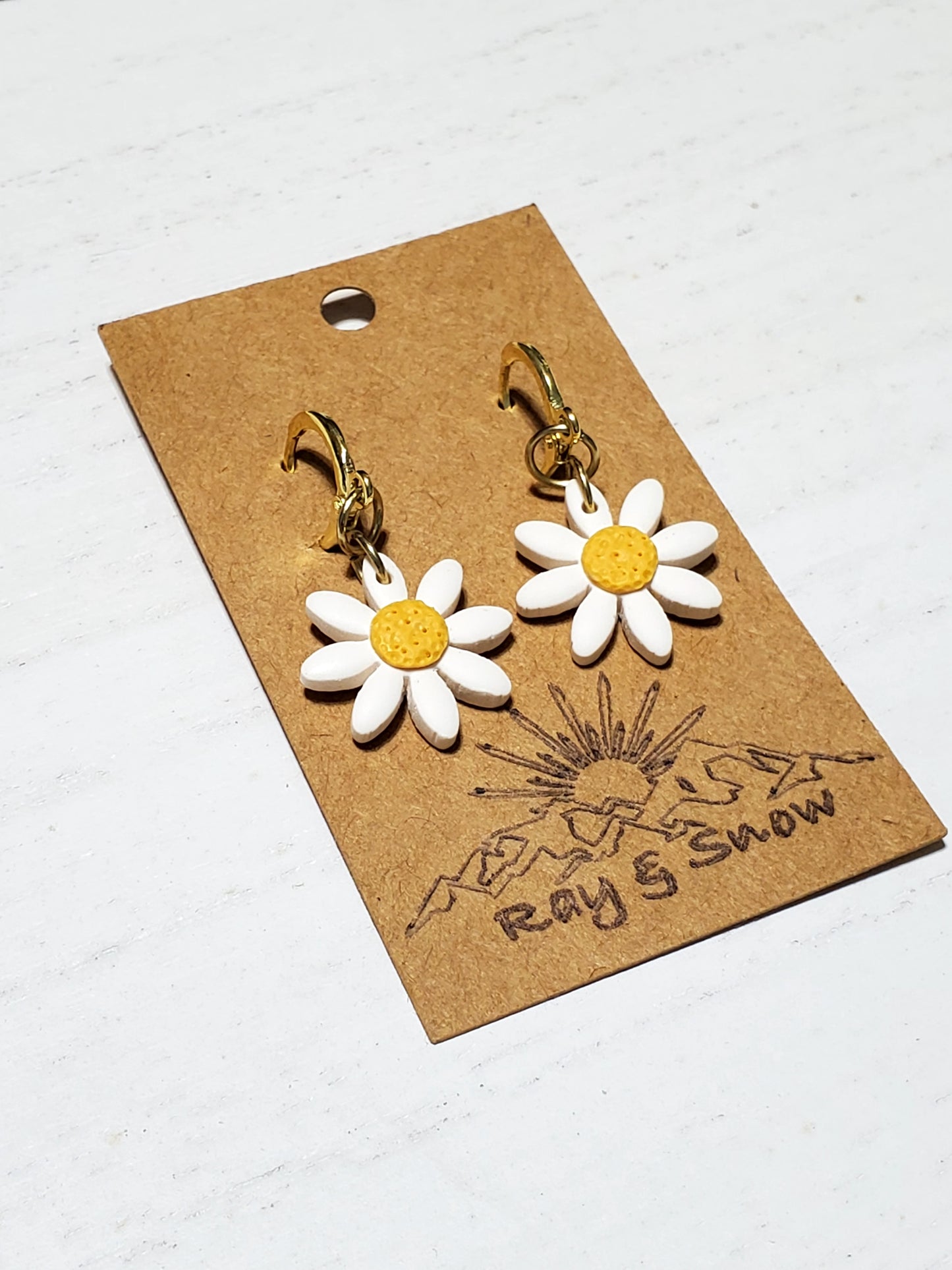 Small Daisy Dangle Earring
